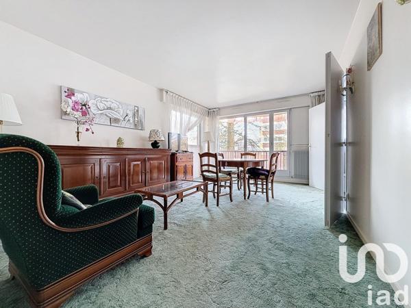 Appartement 3 pièces de 74 m² à Maurepas (78310)