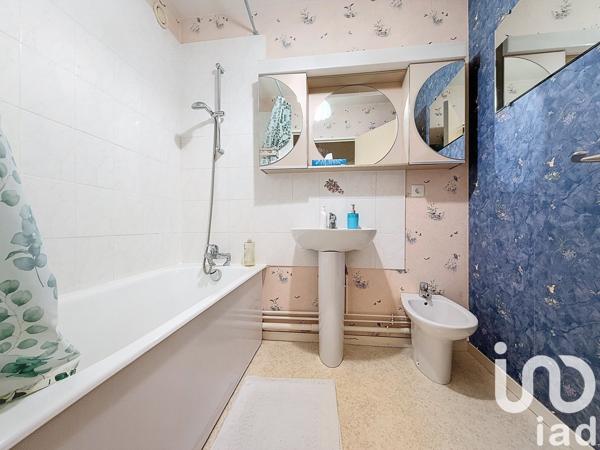 Appartement 3 pièces de 74 m² à Maurepas (78310)