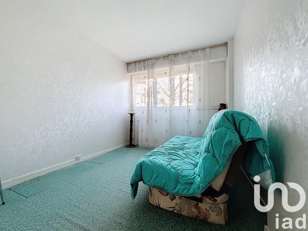 Appartement 3 pièces de 74 m² à Maurepas (78310)