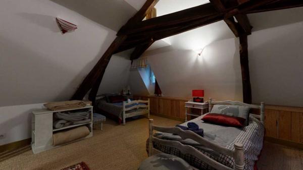 Immeuble - Sarlat-la-caneda Bel immeuble dans le centre historique et touristique de Sarlat, avec un commerce et un appartement