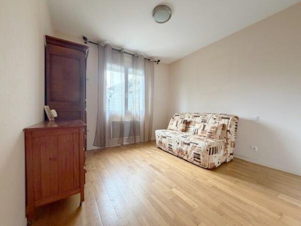 Maison 4 pièce(s) 2 chambre(s) 76 m²