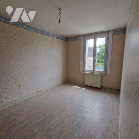 IDEAL pour primo-accédant ou investisseur, à vendre, dans le bourg de JAVRON LES CHAPELLES, pro...