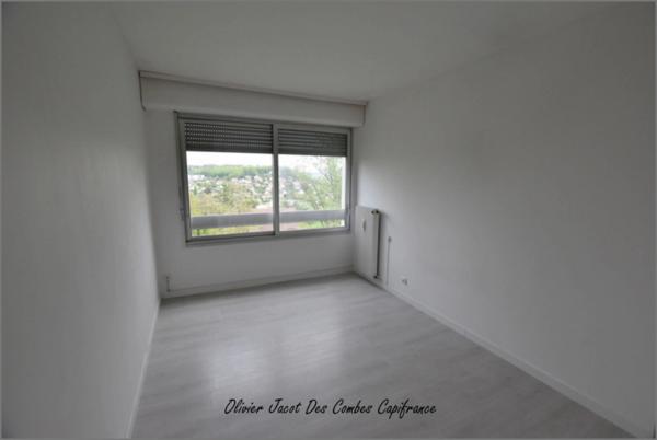Appartement à vendre 2 pièces MONTBELIARD (25) avec vue panoramique sur la ville