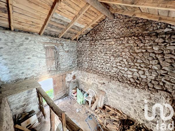 Maison rustique 3 pièces de 73 m² à Saint-Martin-de-Fugères (43150)