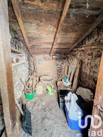 Maison rustique 3 pièces de 73 m² à Saint-Martin-de-Fugères (43150)