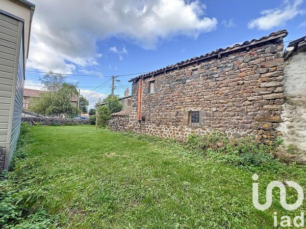 Maison rustique 3 pièces de 73 m² à Saint-Martin-de-Fugères (43150)