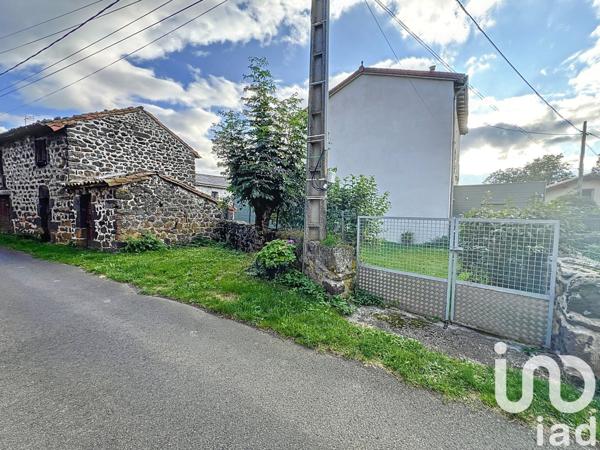 Maison rustique 3 pièces de 73 m² à Saint-Martin-de-Fugères (43150)