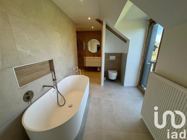 Maison rustique 5 pièces de 200 m² à Tinténiac (35190)