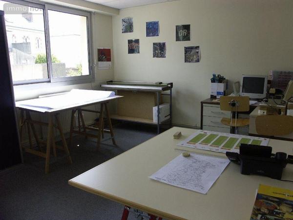 Immeuble à vendre à Bressuire dans les Deux-Sèvres (79300), ref : 79025-307-79025