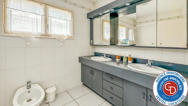 Lanton (33138) Villa de plain-pied avec 3 chambres et garage