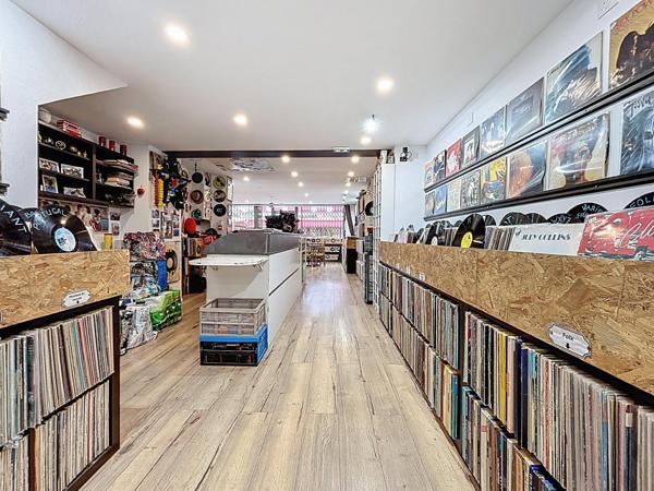 Local commercial idéalement placé à Lamorlaye