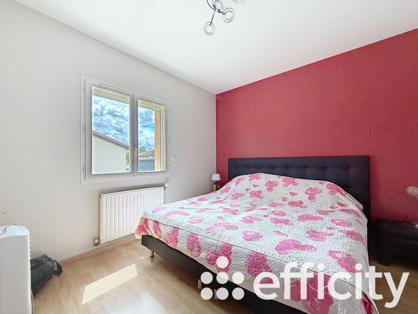 Maison
         6 pièces
        - 156 m² Exclusivité 360 000 € *