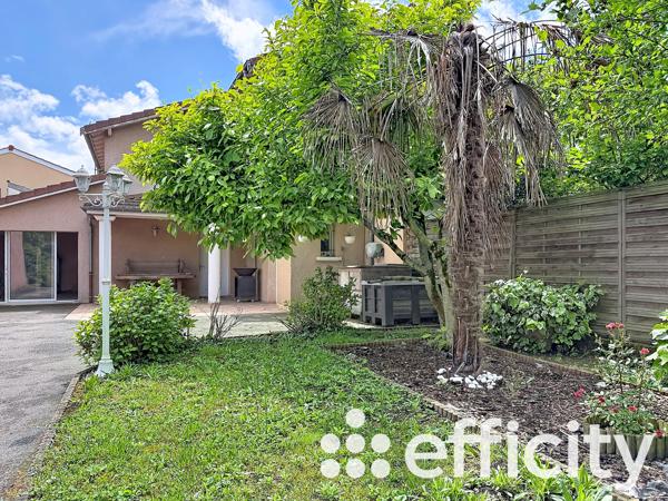 Maison
         6 pièces
        - 156 m² Exclusivité 360 000 € *