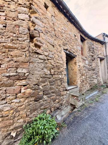 Immeuble à renover à vendre MONTLAUR (11) 282m2 environ avec terrain