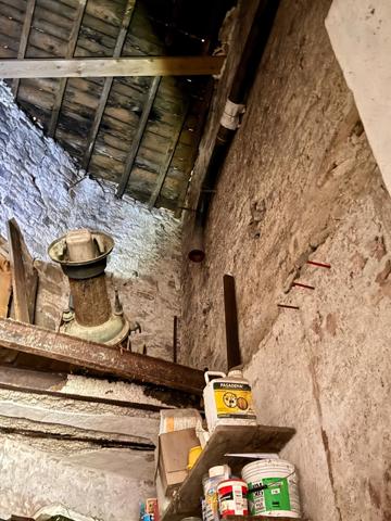 Immeuble à renover à vendre MONTLAUR (11) 282m2 environ avec terrain