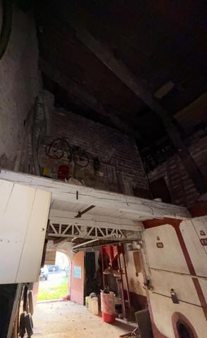 Immeuble à renover à vendre MONTLAUR (11) 282m2 environ avec terrain