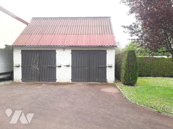 GRANDE MAISON 205 M² HABITABLES AVEC PISCINE COUVERTE/CHAUFFEE