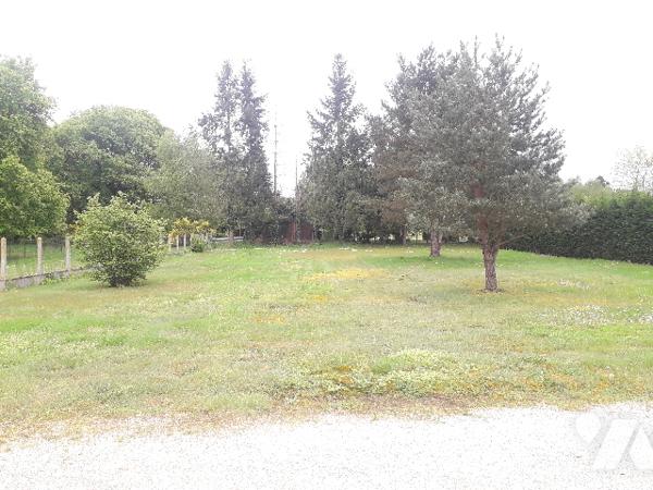 GRANDE MAISON 205 M² HABITABLES AVEC PISCINE COUVERTE/CHAUFFEE