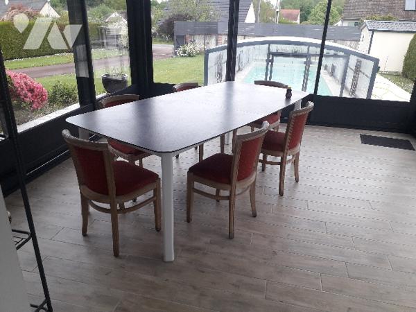 GRANDE MAISON 205 M² HABITABLES AVEC PISCINE COUVERTE/CHAUFFEE