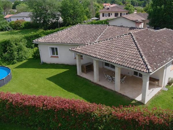Maison de 130 m2 avec double garage dans secteur proche du Golf à Montauban