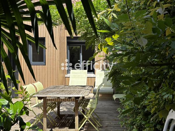 Maison
         5 pièces
        - 120 m²