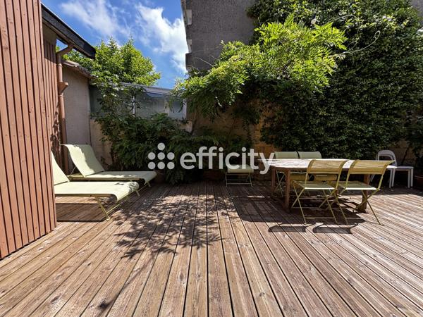Maison
         5 pièces
        - 120 m²