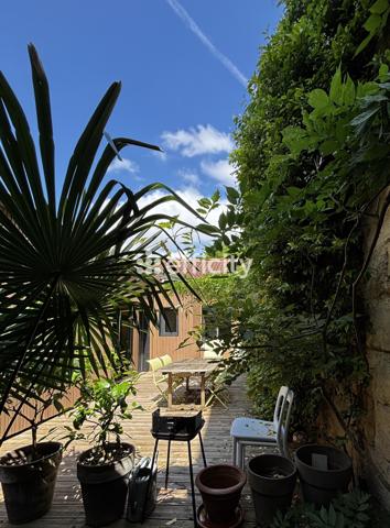 Maison
         5 pièces
        - 120 m²