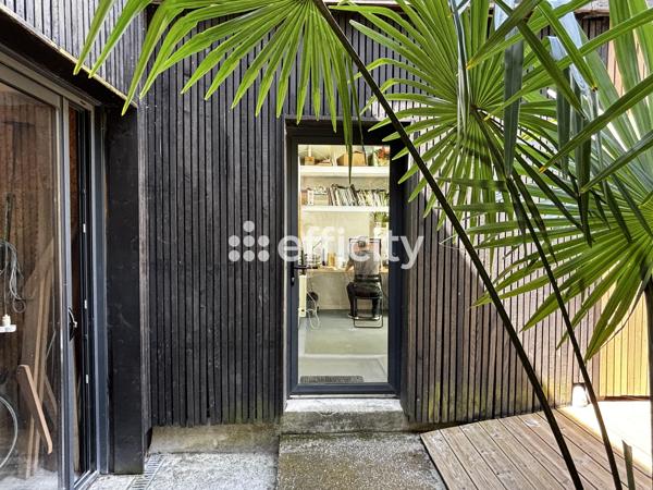 Maison
         5 pièces
        - 120 m²