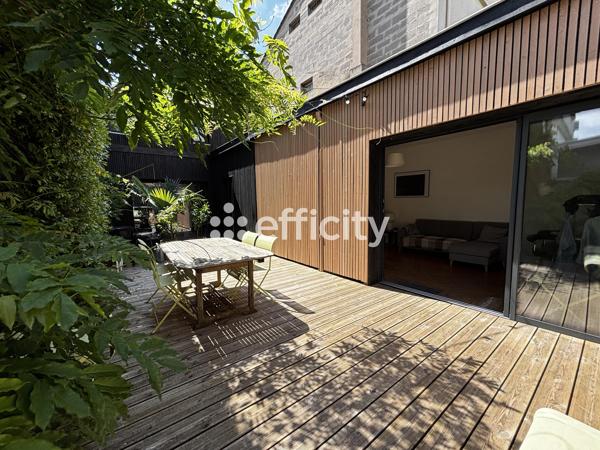 Maison
         5 pièces
        - 120 m²