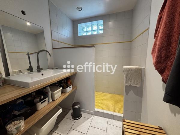 Maison
         5 pièces
        - 120 m²