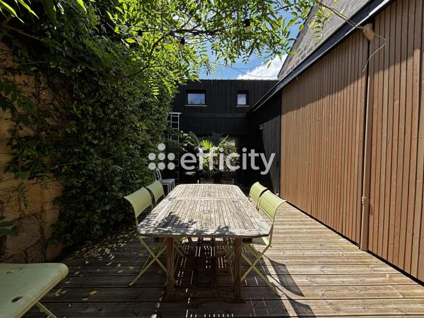 Maison
         5 pièces
        - 120 m²
