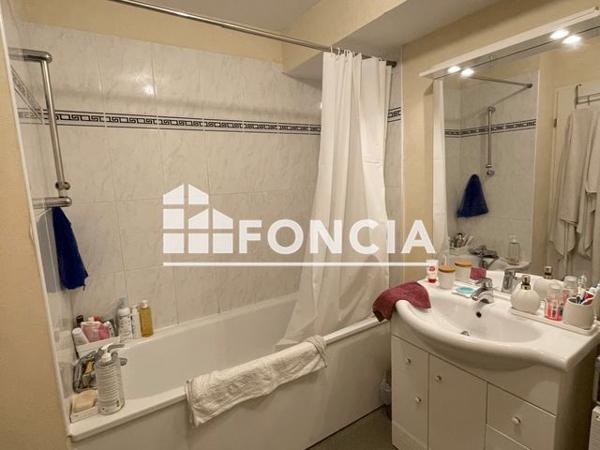 Location Appartement 2 pièces 52.41 m² - 44 RUE PASTEUR LUTHER KING La Roche Sur Yon 85000