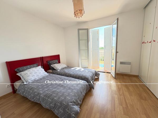 VILLA D'EXCEPTION Pièces spacieuses, 4 chambres, 3 salles de bains, 3 wc, Piscine privée COEX (85)