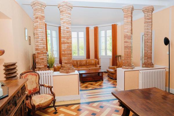 Maison à BESSIERES, 31660 - 7 pièces 357m²