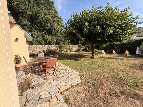 Maison familiale rénovée à Séné – 150 m² – 5 chambres – Double garage – À 5 min du port de Vannes
