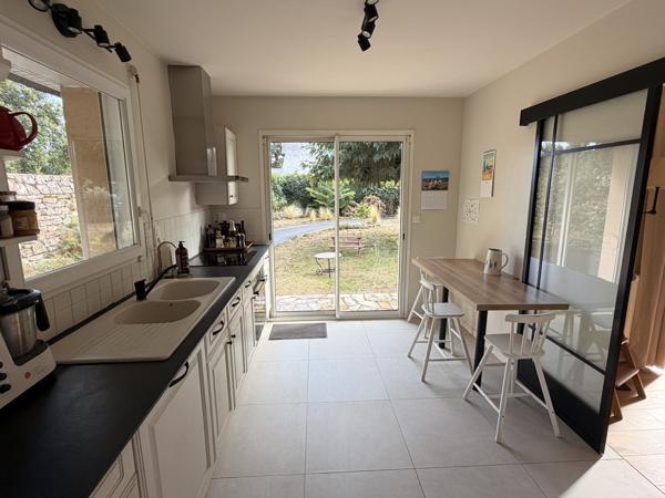 Maison familiale rénovée à Séné – 150 m² – 5 chambres – Double garage – À 5 min du port de Vannes