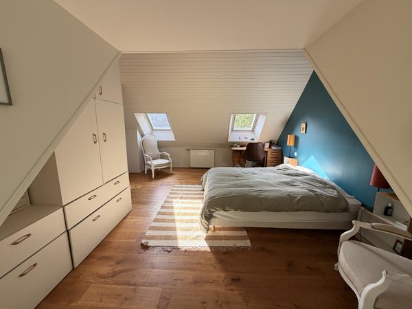 Maison familiale rénovée à Séné – 150 m² – 5 chambres – Double garage – À 5 min du port de Vannes