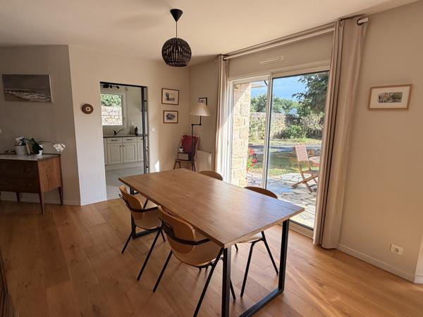 Maison familiale rénovée à Séné – 150 m² – 5 chambres – Double garage – À 5 min du port de Vannes