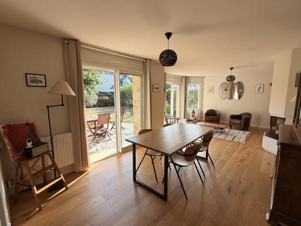 Maison familiale rénovée à Séné – 150 m² – 5 chambres – Double garage – À 5 min du port de Vannes