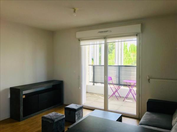 Appartement à louer 694 € CC CENON 2 p 42 m² DPE C