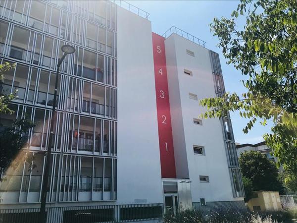 Appartement à louer 694 € CC CENON 2 p 42 m² DPE C