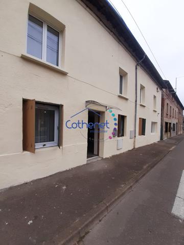 Appartement à louer, 5 pièces - Thizy-les-Bourgs 69240