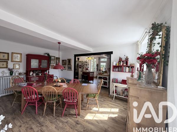 Maison à vendre 7 pièces 203 m² Montholon