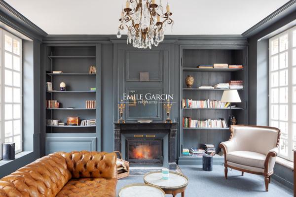 À VENDRE - En bordure du Perche, magnifique Hôtel Particulier dans le coeur historique de l'Aigle
