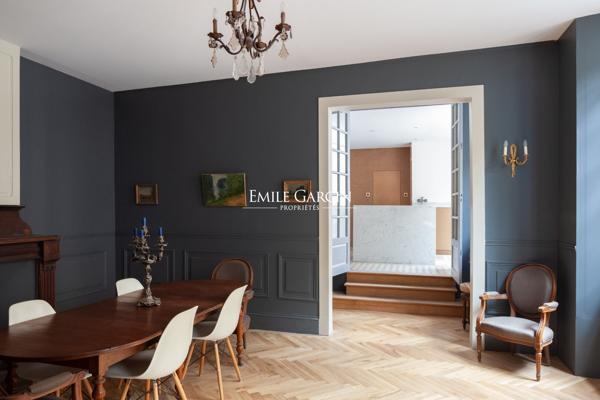 À VENDRE - En bordure du Perche, magnifique Hôtel Particulier dans le coeur historique de l'Aigle