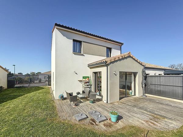 Récente - 3 chambres - commerces et mer à pied