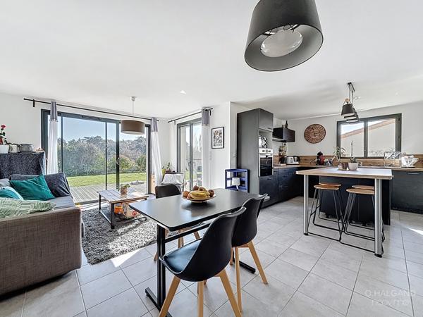 Récente - 3 chambres - commerces et mer à pied