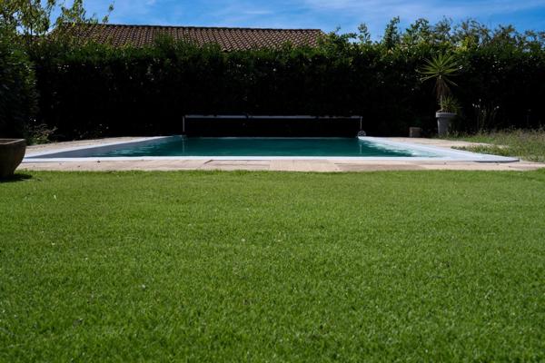 Maison plain-pied - 3ch. - Garage - Jardin - Piscine