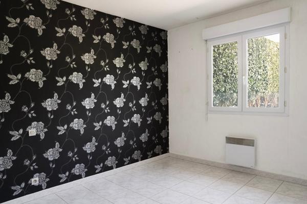 Maison plain-pied - 3ch. - Garage - Jardin - Piscine