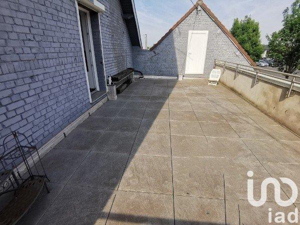 Maison 10 pièces de 180 m² à Sains-en-Gohelle (62114)